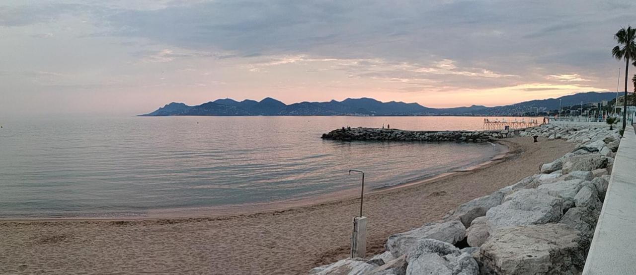 Beau meublé 3 pièces 60 m² Cannes Le Suquet Extérieur photo